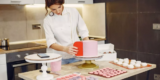 Modi creativi per aggiungere personalità a una cucina moderna