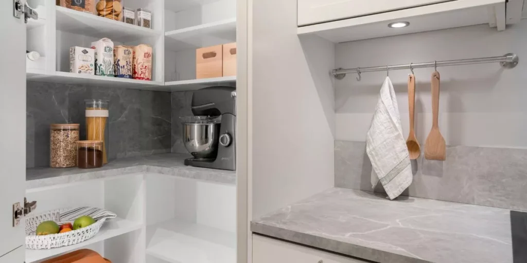 Idee Genius per l’organizzazione della dispensa per ogni casa