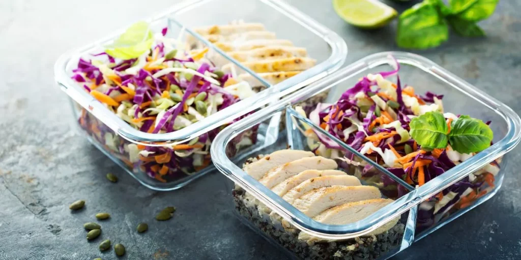 La preparazione di pasti sani può funzionare per gli individui che seguono diete a basso contenuto di carboidrati o cheto?