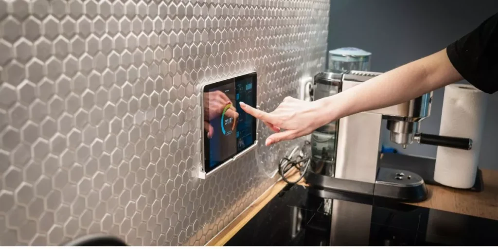 Soluzioni di cucina intelligenti per case moderne e frenetiche