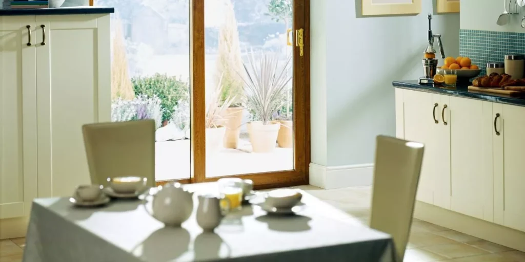 Quali sono i modi efficaci per eliminare gli odori dalla cucina?