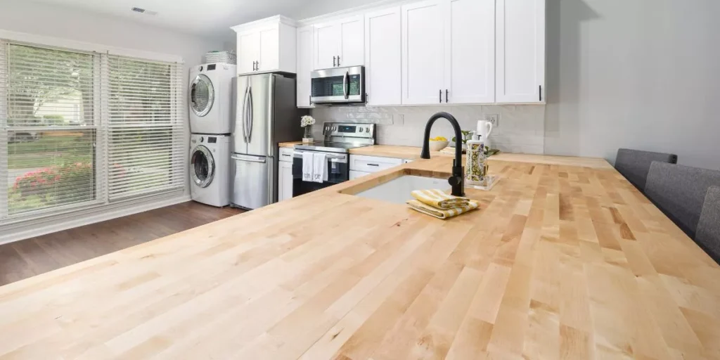 Cura essenziale per i controsoffitti: prevenzione di macchie e graffi