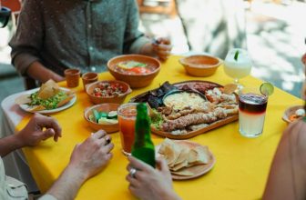 Festa messicana a casa: tacos, salse e altro ancora