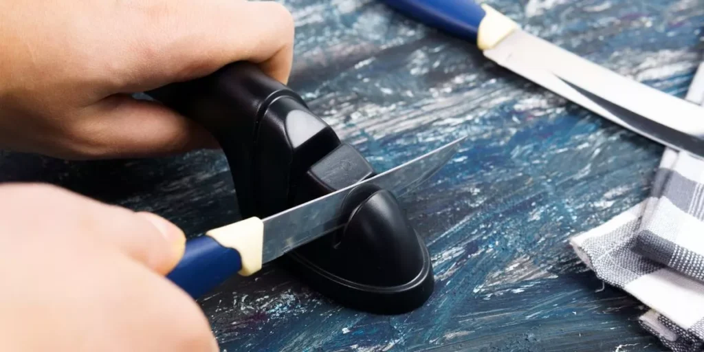 Quali sono i migliori consigli per affilare i coltelli da cucina?