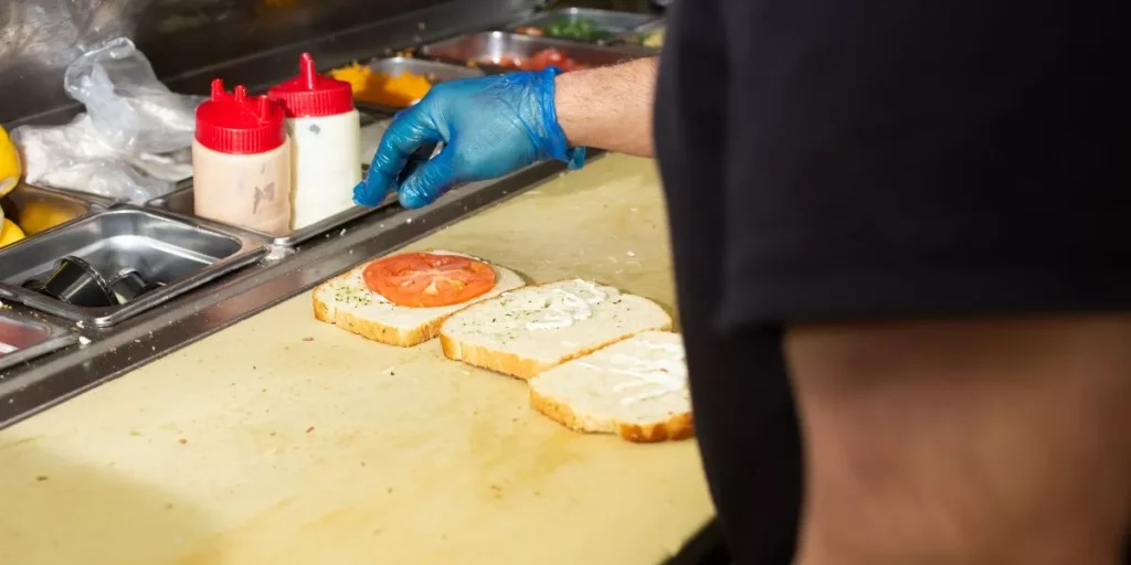 Come possono i genitori impegnati creare pasti veloci che i bambini mangeranno effettivamente?