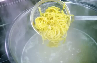 Quali sono gli errori più comuni nel bollire e cuocere a fuoco lento?